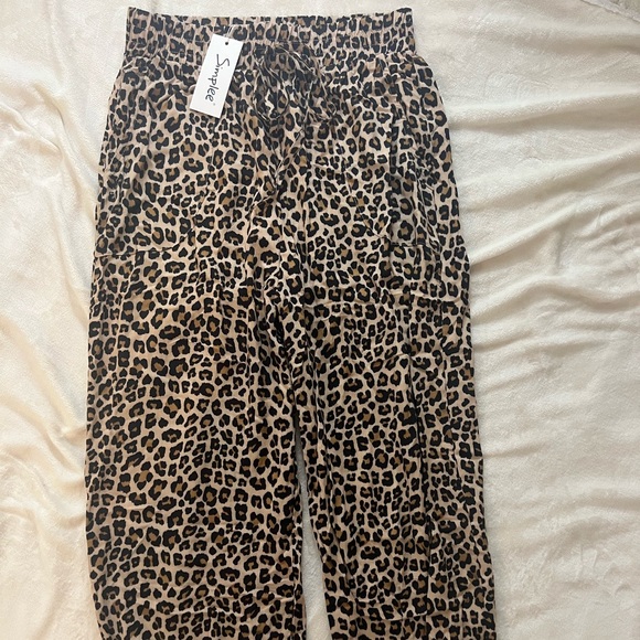 SHEIN Jogger Style Leopard Flowy Pants - Picture 1 of 3